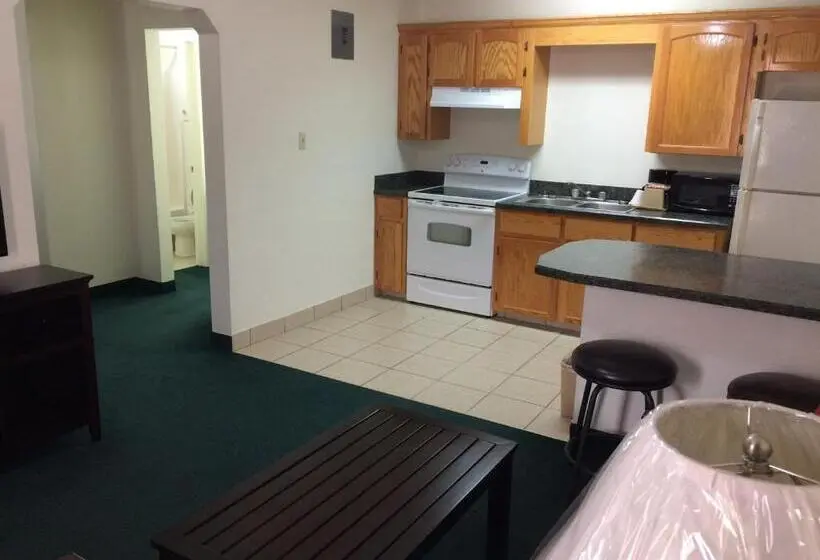 Sviitti, Travel Inn & Suites