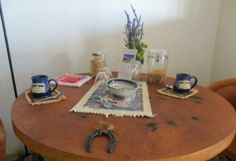 غرفة قياسية مزوَّدة بجاكوزي, Rancho Milagro Bed & Breakfast