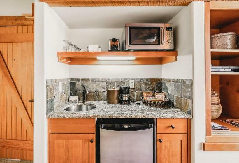 스탠다드 스튜디오, Sundance Mountain Resort