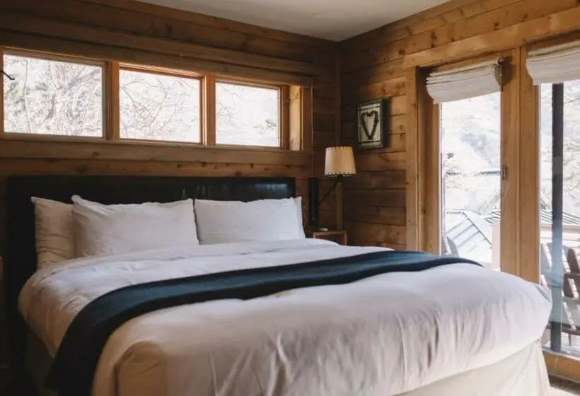 スタンダードルーム, Sundance Mountain Resort