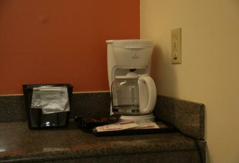 חדר סטנדרט, Theroff S Motel