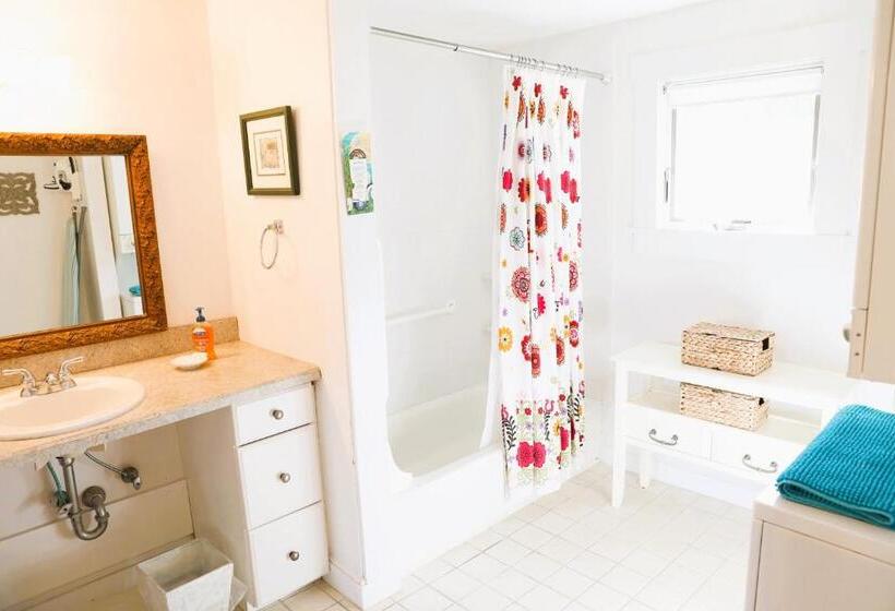 جناح ذو إطلالة جانبية على البحر, An English Garden Bed & Breakfast