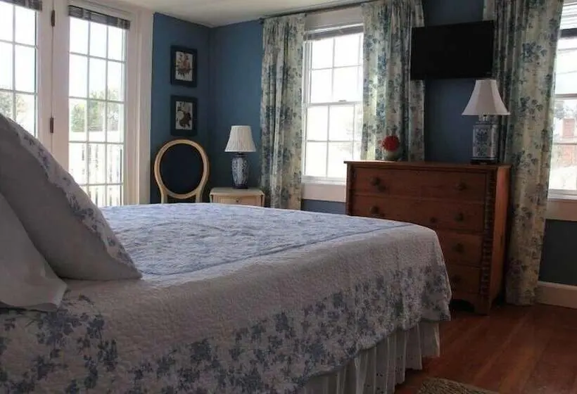 海の見えるダブルベッドスタンダードルーム, An English Garden Bed & Breakfast