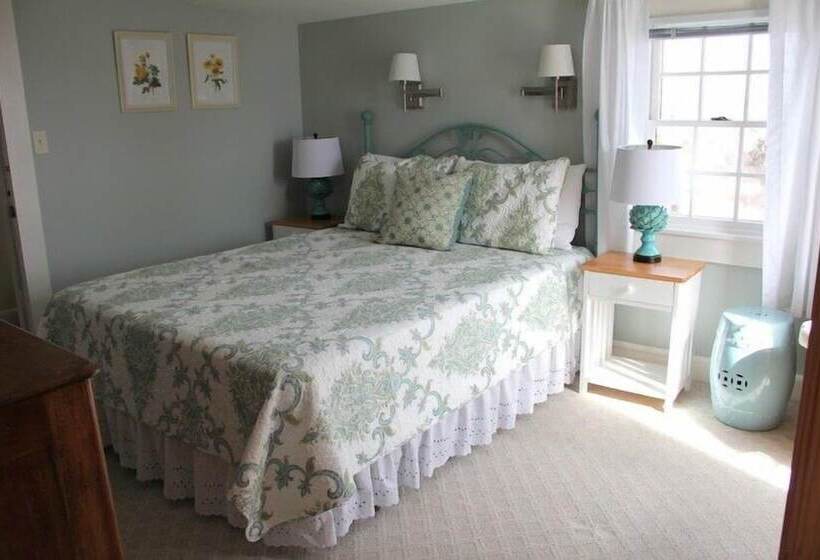 غرفة قياسية سرير مزدوج مطلة على البحر, An English Garden Bed & Breakfast