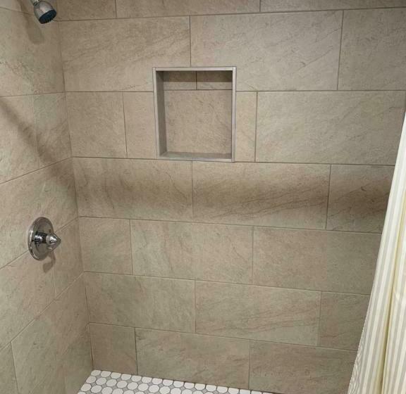 غرفة قياسية سرير كينج, Budget Inn Motel