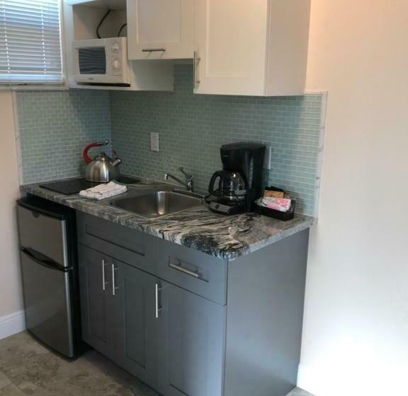 غرفه قياسيه سريرين مزدوجين, Carlton House Motel And Suites