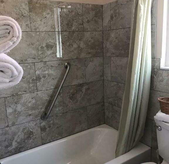 غرفه قياسيه سريرين مزدوجين, Carlton House Motel And Suites