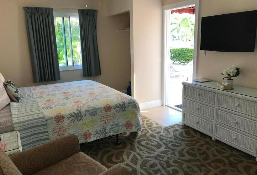 إستوديو قياسى سرير كينج, Carlton House Motel And Suites