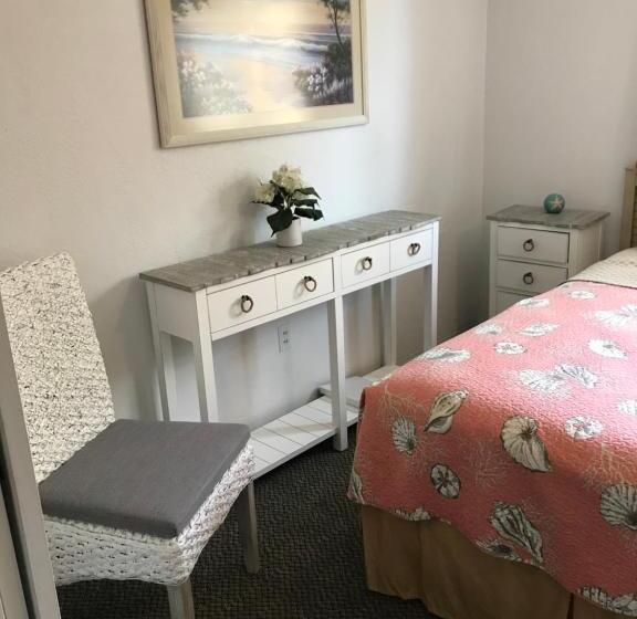 جناح ديلوكس, Carlton House Motel And Suites