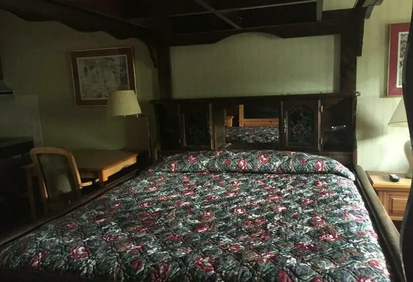 Standard-huone King-vuode, Highland Hills Motel & Cabins