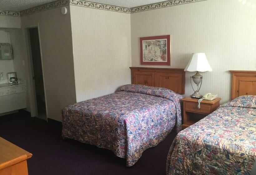 غرفه قياسيه سريرين مزدوجين, Highland Hills Motel & Cabins