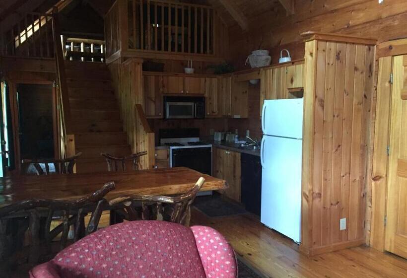 كابينة, Highland Hills Motel & Cabins