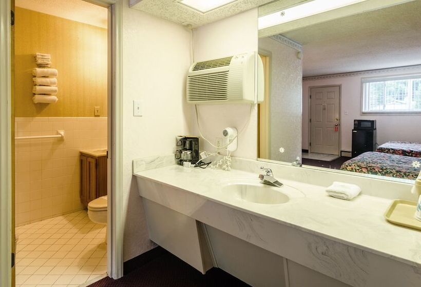 Номер Стандарт 2 Двуспальные Кровати, Highland Hills Motel & Cabins