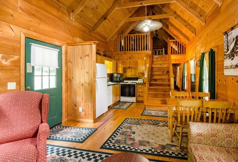 كابينة, Highland Hills Motel & Cabins