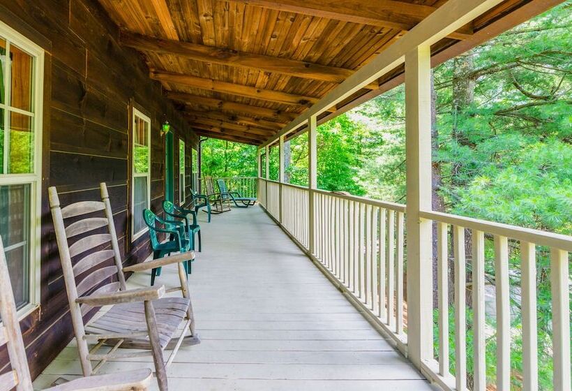 كابينة, Highland Hills Motel & Cabins