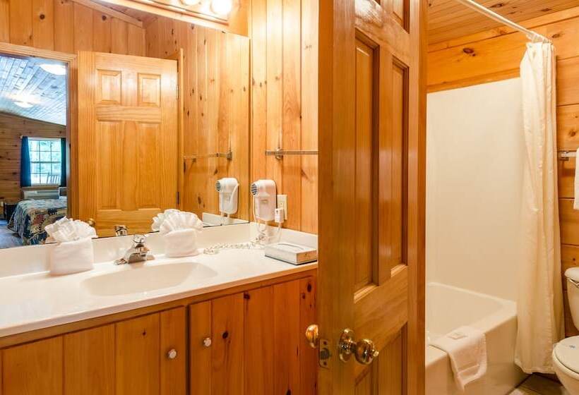 كابينة, Highland Hills Motel & Cabins