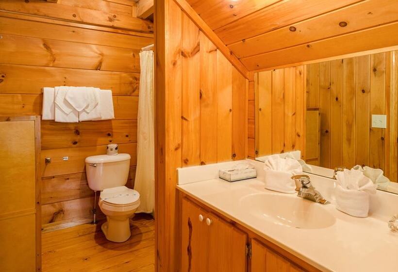 كابينة, Highland Hills Motel & Cabins