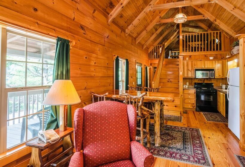 كابينة, Highland Hills Motel & Cabins