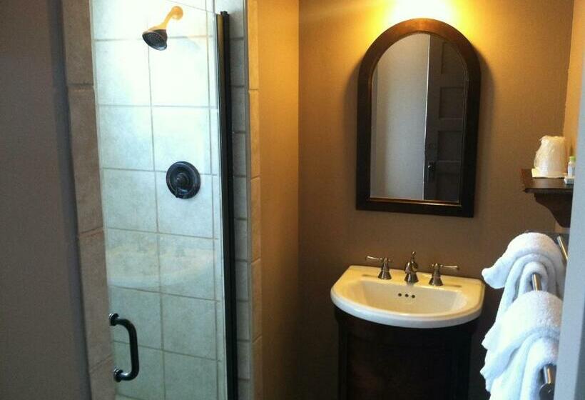 스탠다드 룸, Charlotte