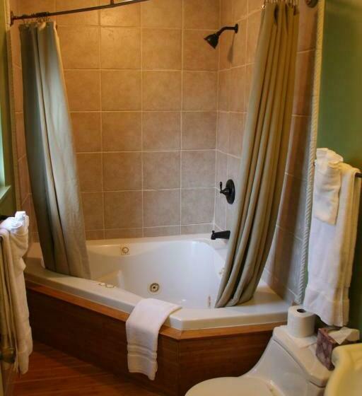 스탠다드 룸, Charlotte