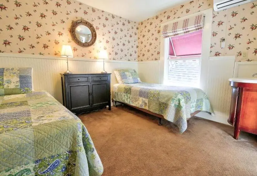 2 Bedroom Family Suite