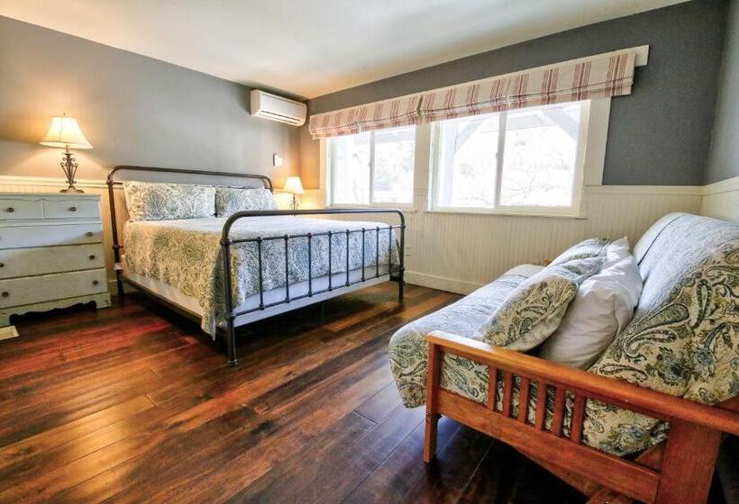 스탠다드 룸 킹사이즈 침대, Charlotte