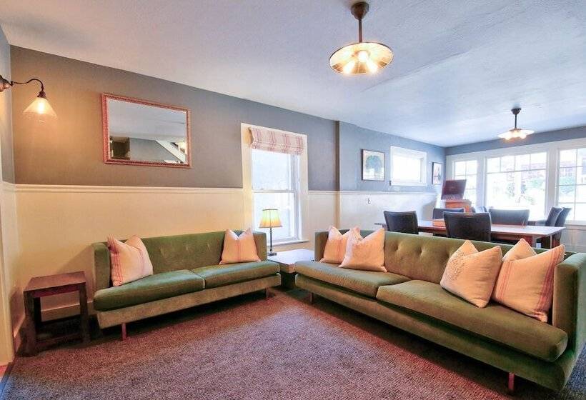 클래식 룸, Charlotte