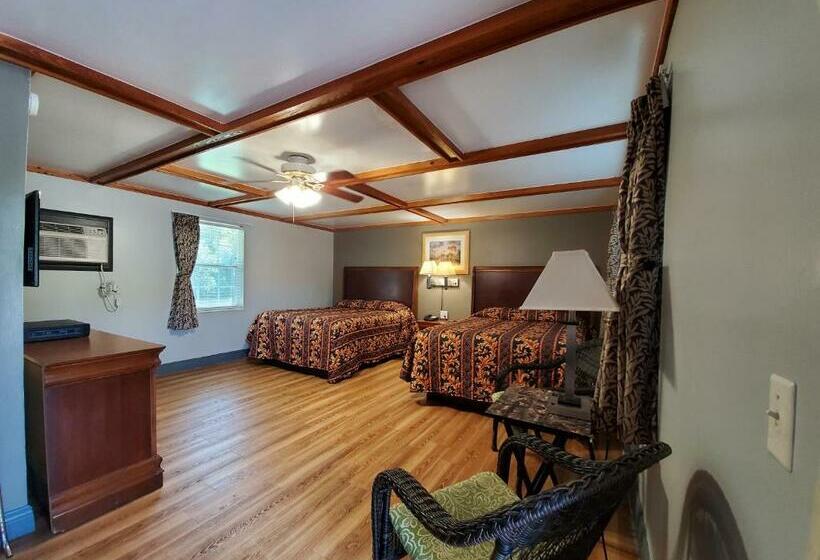 Номер Стандарт 2 Двуспальные Кровати, High Springs Country Inn