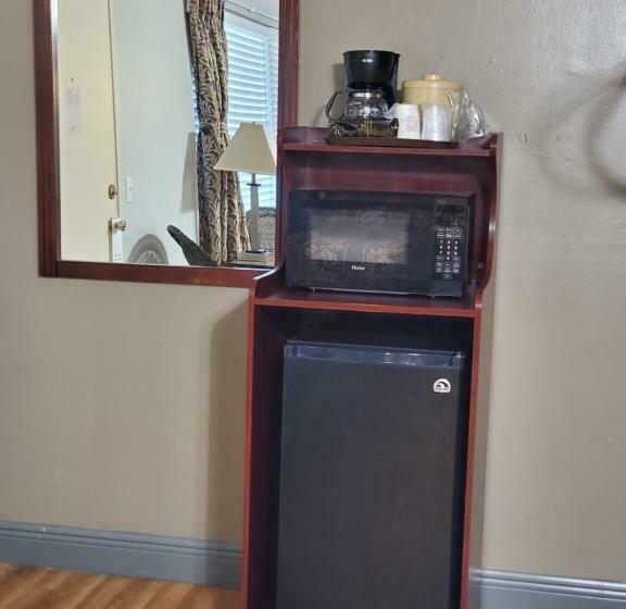 غرفه قياسيه سريرين مزدوجين, High Springs Country Inn