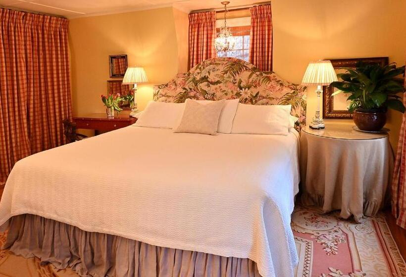 带大床的豪华间, Hilltop House Bed & Breakfast