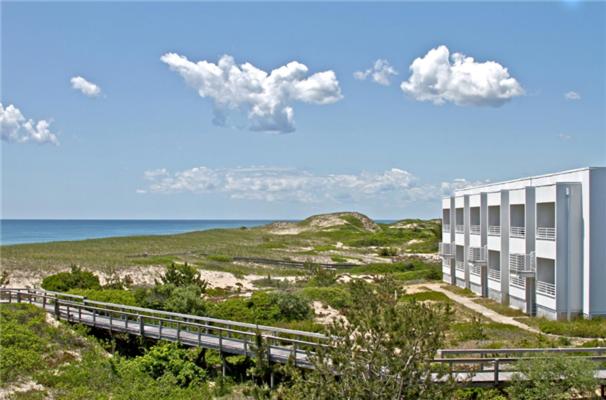 شقة غرفتين, The Hermitage At Napeague