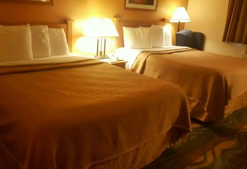 Standard-huone, Travelodge By Wyndham Muskegon