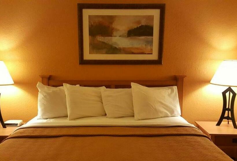 غرفة قياسية سرير كينج, Travelodge By Wyndham Muskegon