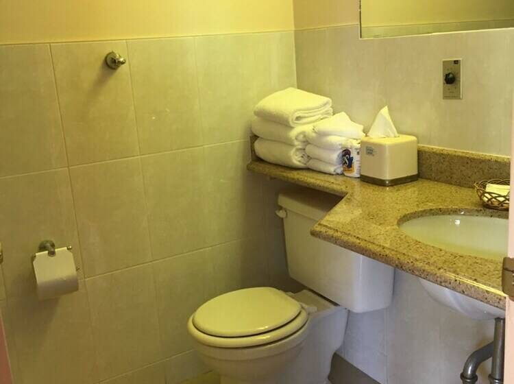 带2个双人床的标准工作室, Motel 88