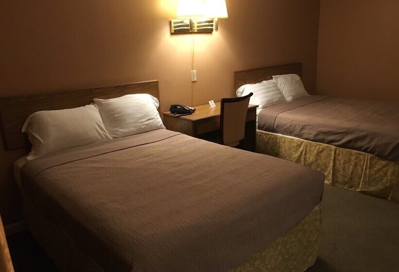 带2个双人床的标准工作室, Motel 88