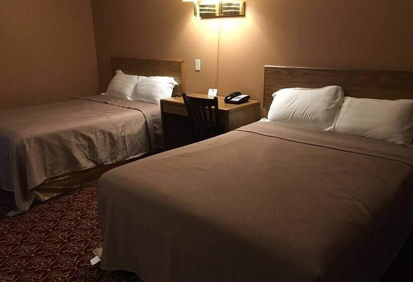 带2个双人床的标准工作室, Motel 88