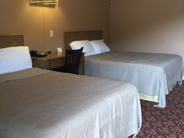 带2个双人床的标准工作室, Motel 88