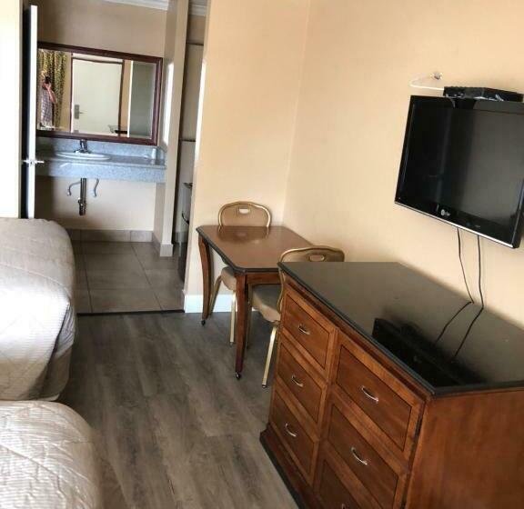 스탠다드 룸 더블 침대 2개, Arlington Inn