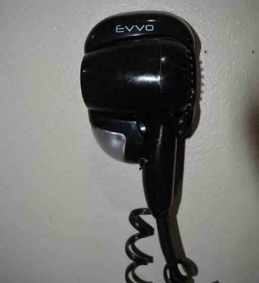 جناح ديلوكس, Deluxe Inn Hawthorne/ Lax