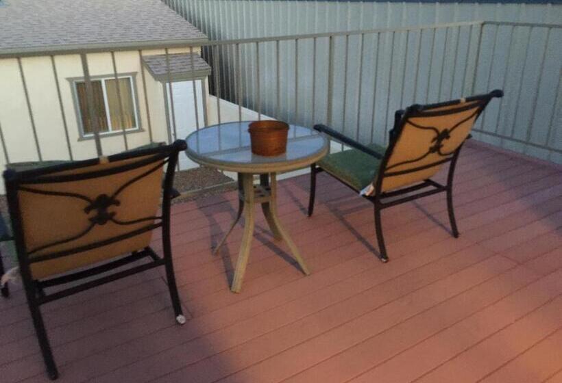 סטודיו סטנדרט עם מרפסת, Harbour Inn