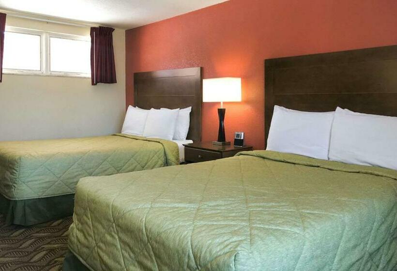 غرفه قياسيه سريرين مزدوجين, Super 8 By Wyndham Greensburg