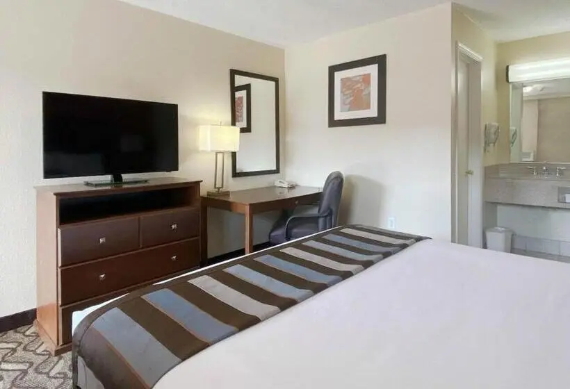 Standard-invahuone King-vuode, Super 8 By Wyndham Greensburg