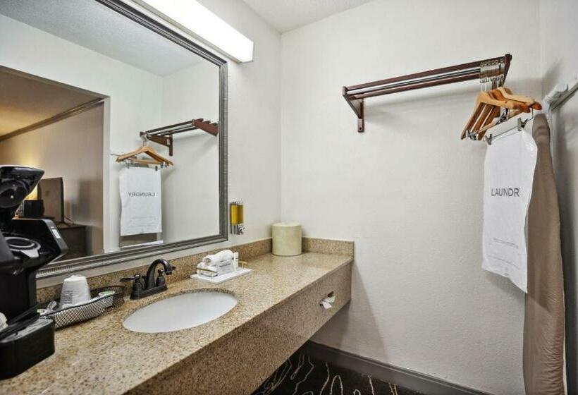 חדר סטנדרט שתי מיטות זוגיות, The Guest Lodge Gainesville