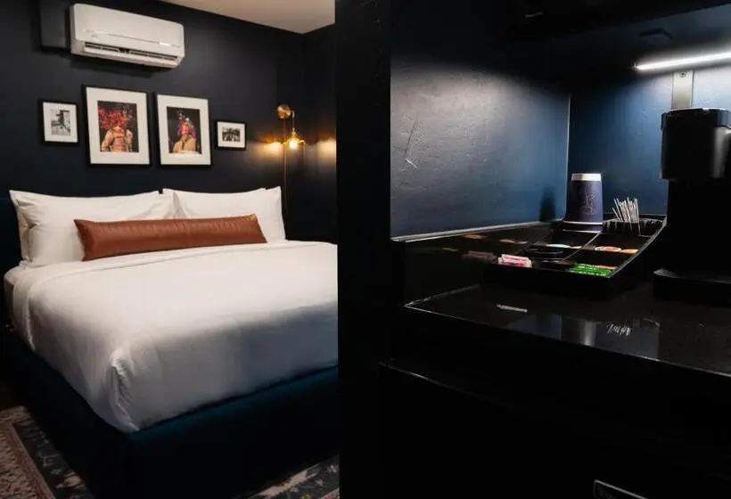 キングサイズベッドのスイートルーム, The Hotel Melrose