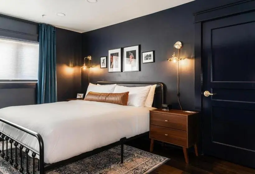 キングサイズベッドのスイートルーム, The Hotel Melrose