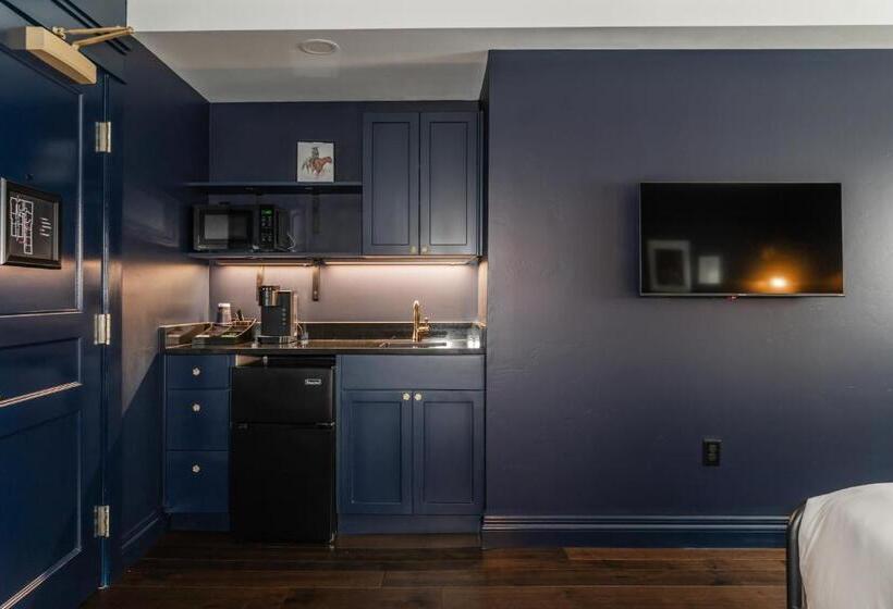 스위트 킹사이즈 침대, The Hotel Melrose