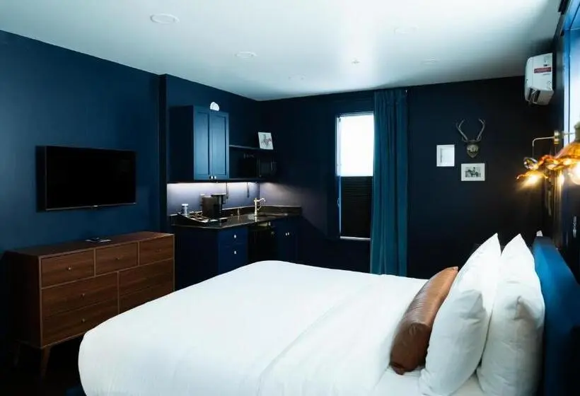 デラックススイート, The Hotel Melrose