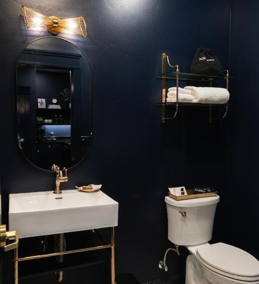 디럭스 스위트, The Hotel Melrose