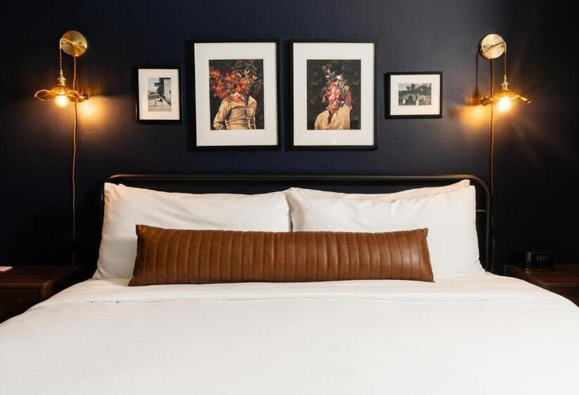 디럭스 스위트, The Hotel Melrose