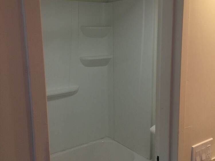 غرفة قياسية, Travel Inn & Suites